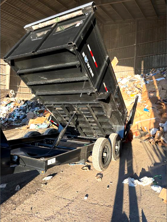 Trailer unloading at the transfer station